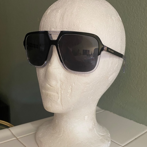 Dolce & Gabbana Angel DG4354 Sunglasses main image 9